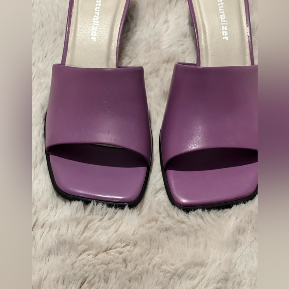 Naturalizer 90-Y2K sandal is a slip-on style with a square toe and kitten heel - Picture 3 of 7
